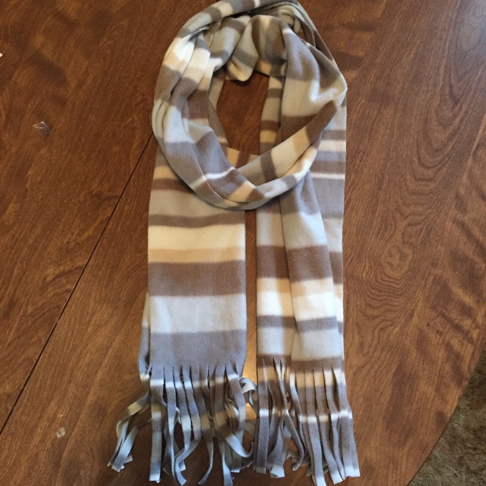 Old Navy scarf, NWT